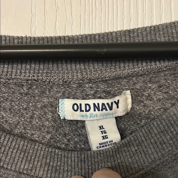 Old Navy Charcoal Heart Graphic Sweatshirt - Picture 3 of 5